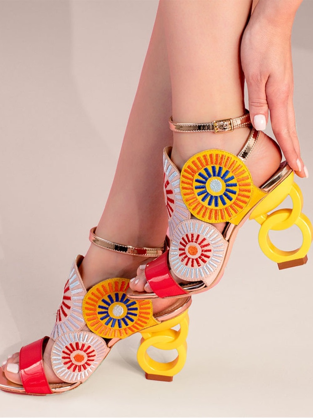 VINCI Parama Yellow Leather Shoes EU 38 US 8 Sculptural Heel Embroidered